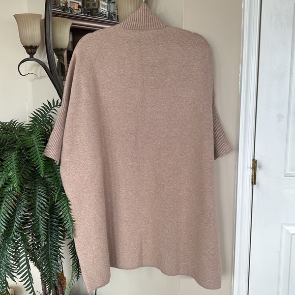 NWT KERISMA OVERSIZED BOXY DRESS SCULPTURAL RIB TURTLENECK FITTED 3/4 SLEEVES - Picture 9 of 16